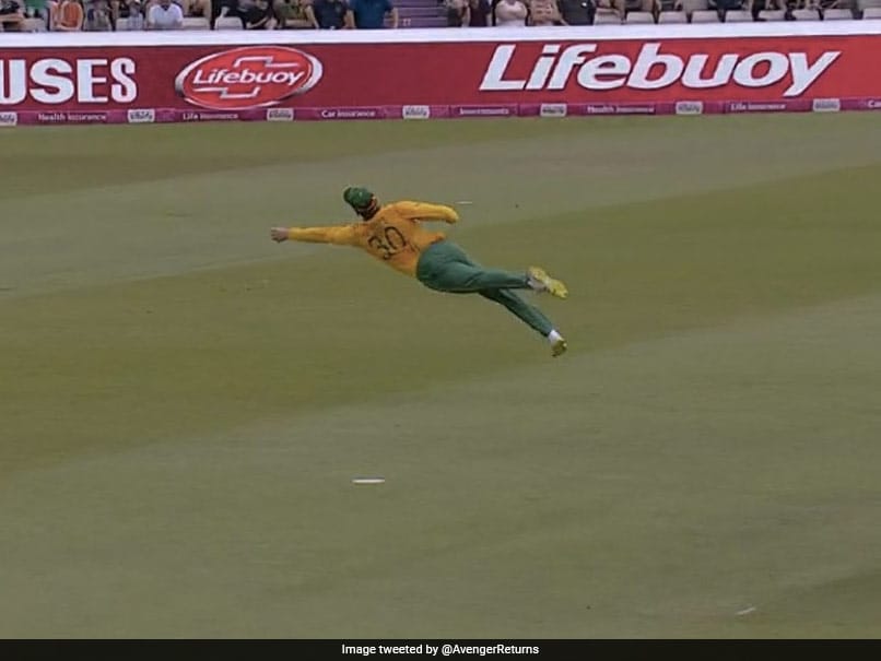 Watch: Tristan Stubbs’ One-Handed Diving Stunner To Dismiss Moeen Ali In 3rd T20I