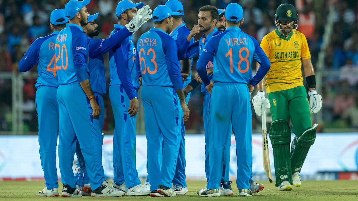 India vs South Africa, 1st T20I Live Updates: South Africa Inch Closer To 100-Run Mark; Keshav Maharaj Goes For Big Hits