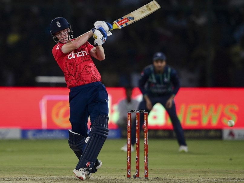 Pakistan vs England 3rd T20I Live Score Updates: Pakistan In Trouble Early In Chase Of 222 vs England