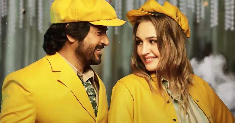 Makers of Sivakarthikeyan's Prince lock date for pre-release event