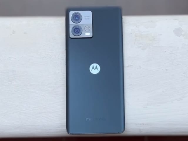 Motorola Edge 30 Fusion Review in Hindi: जबरदस्त हार्डवेयर, पर खरीदने लायक है क्या?