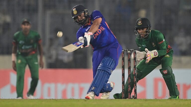 India Vs Bangladesh: 'Injured' Rohit Sharma's Courageous 51 Sets Twitter On Fire Despite 2nd ODI Defeat