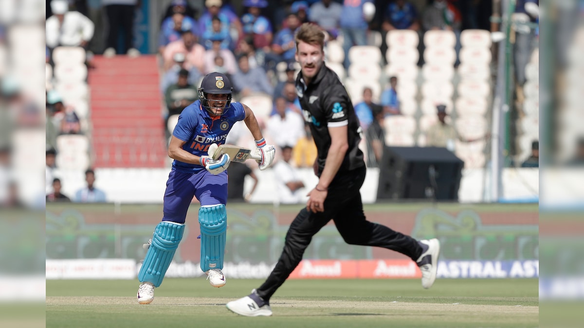 India vs New Zealand LIVE Score, 1st ODI: Virat Kohli Departs As NZ Fight Back