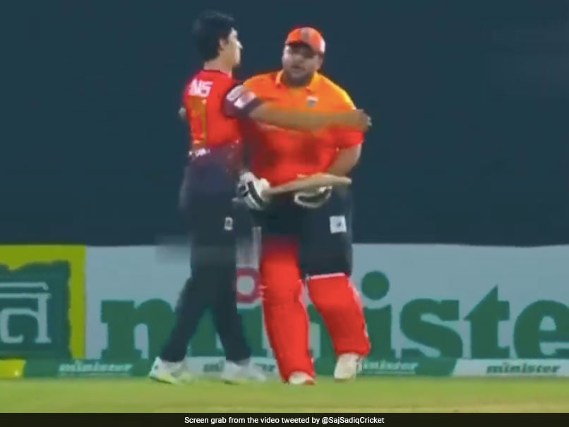 Viral Video: Naseem Shah Teases Azam Khan During 2023 Bangladesh Premier League Match