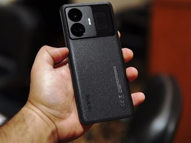 Realme GT 3 First Impressions: 240W की जबरदस्त चार्जिंग स्पीड!