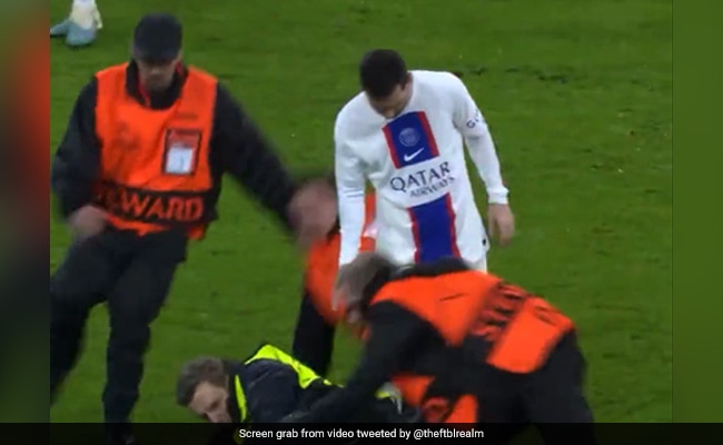 Watch: Close Shave! Pitch Invader Nearly Takes Out Lionel Messi During PSG-Bayern Munich Clash In UEFA Champions League