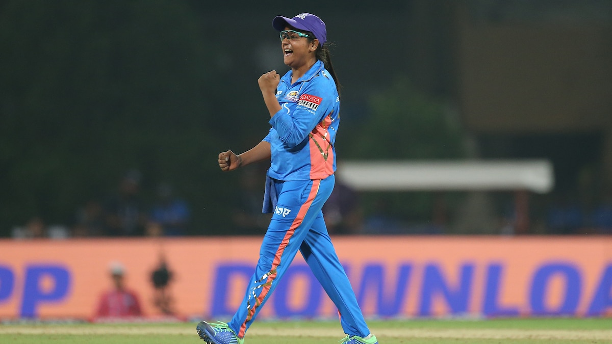 WPL 2023, Delhi Capitals vs Mumbai Indians Live Updates: Saika Ishaque Takes 3 Wickets, Delhi Capitals 7 Down