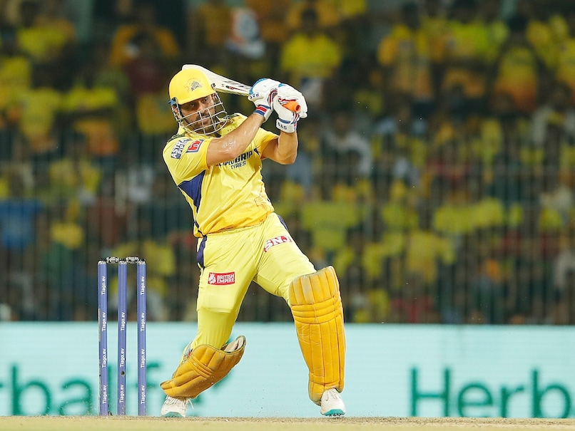 Watch: MS Dhoni Hits Two Sixes With CSK Needing 19 Off 5 Balls vs RR, But In Vain