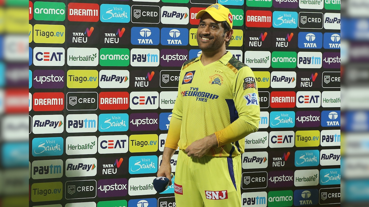 For “Absolute Genius” MS Dhoni, A Huge Praise From Pakistan