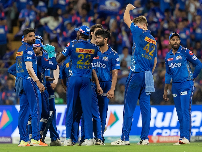 “They Kind Of Lose The Plot…”: Ex-CSK Star Slams Mumbai Indians’ Bowling In IPL 2023