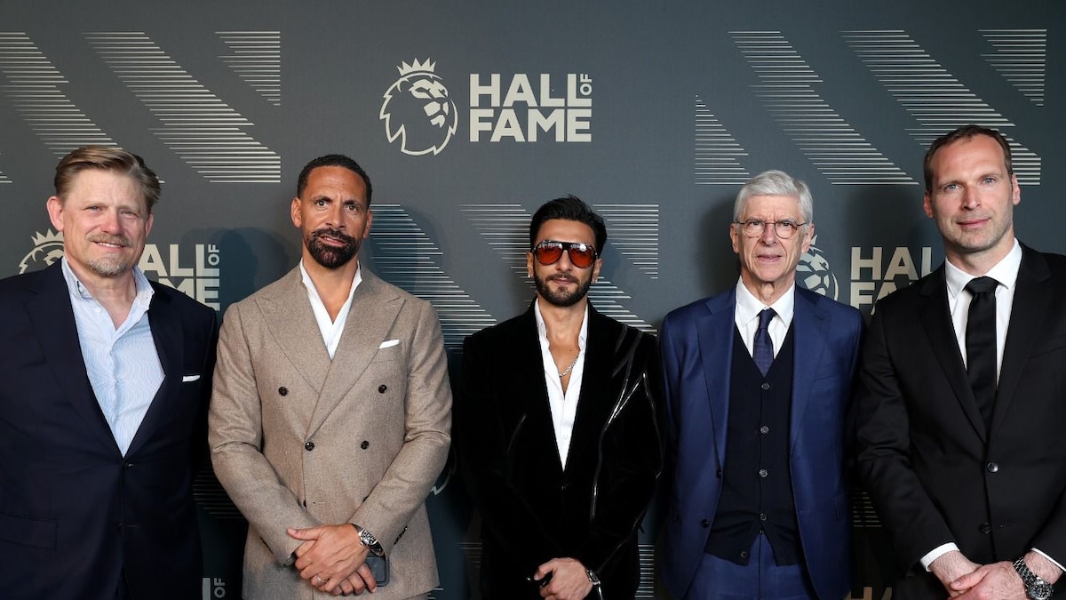 Watch: Ranveer Singh Shares ‘Magical Experience’ After Meeting “Legends Of Football”