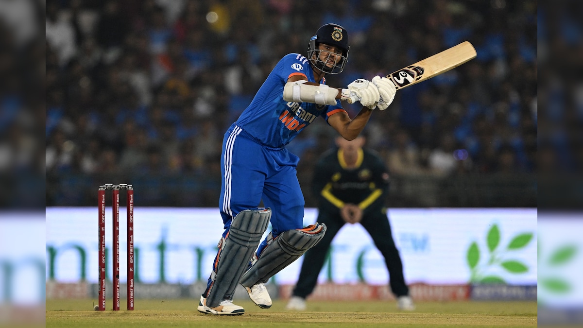 India vs South Africa Live Score, 3rd T20I: Keshav Maharaj Strikes Twice As India Go 2 Down vs SA