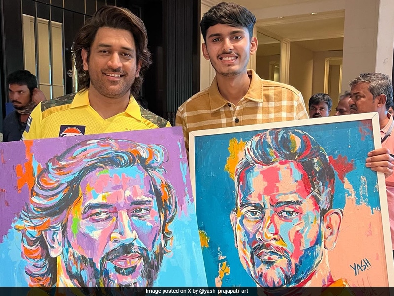 MS Dhoni Makes A Fan’s Day By Signing His Hand-Made Portraits. Video Goes Viral